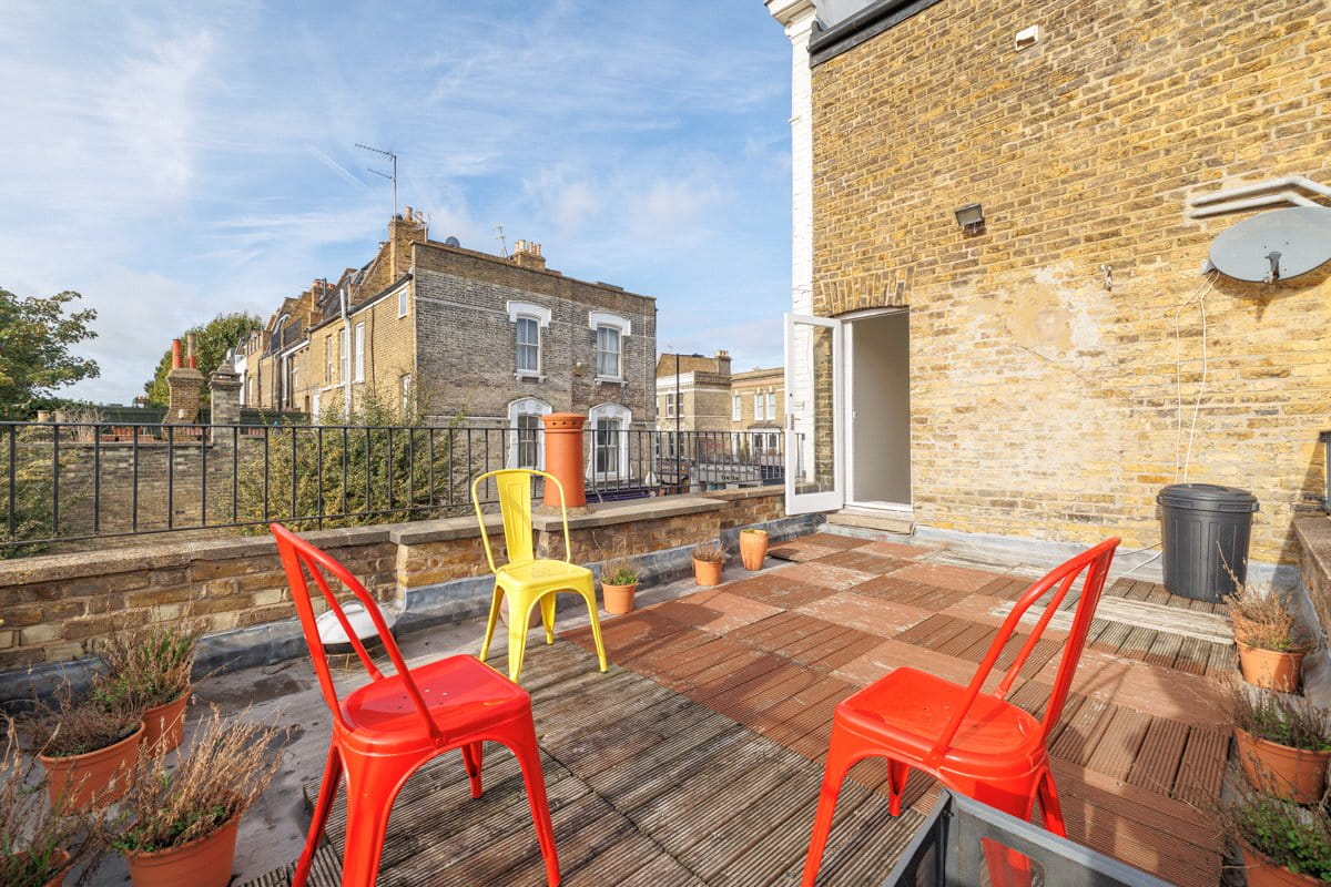 3 bedroom maisonette, Fulham Road, London SW6 - Let Agreed