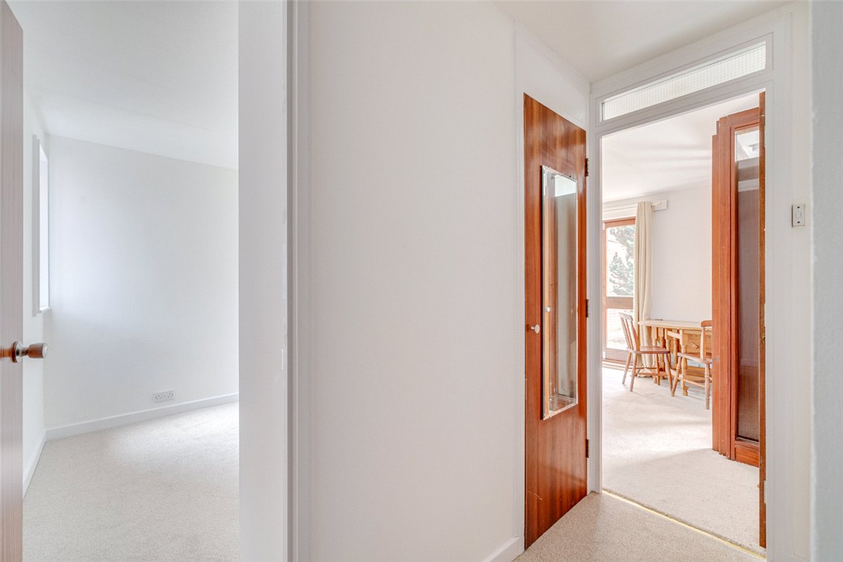 1 bedroom flat, Mayfield Road, London W12