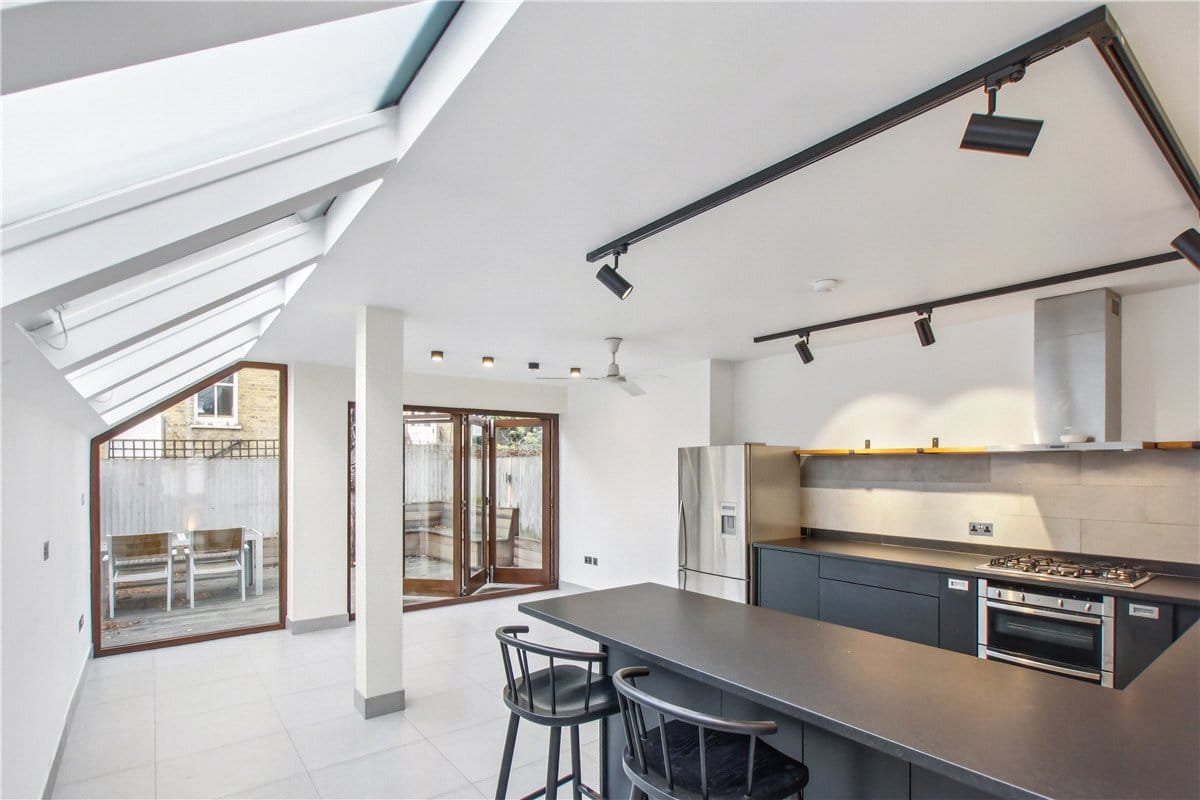 3 bedroom house, Colehill Lane, London SW6 - Available