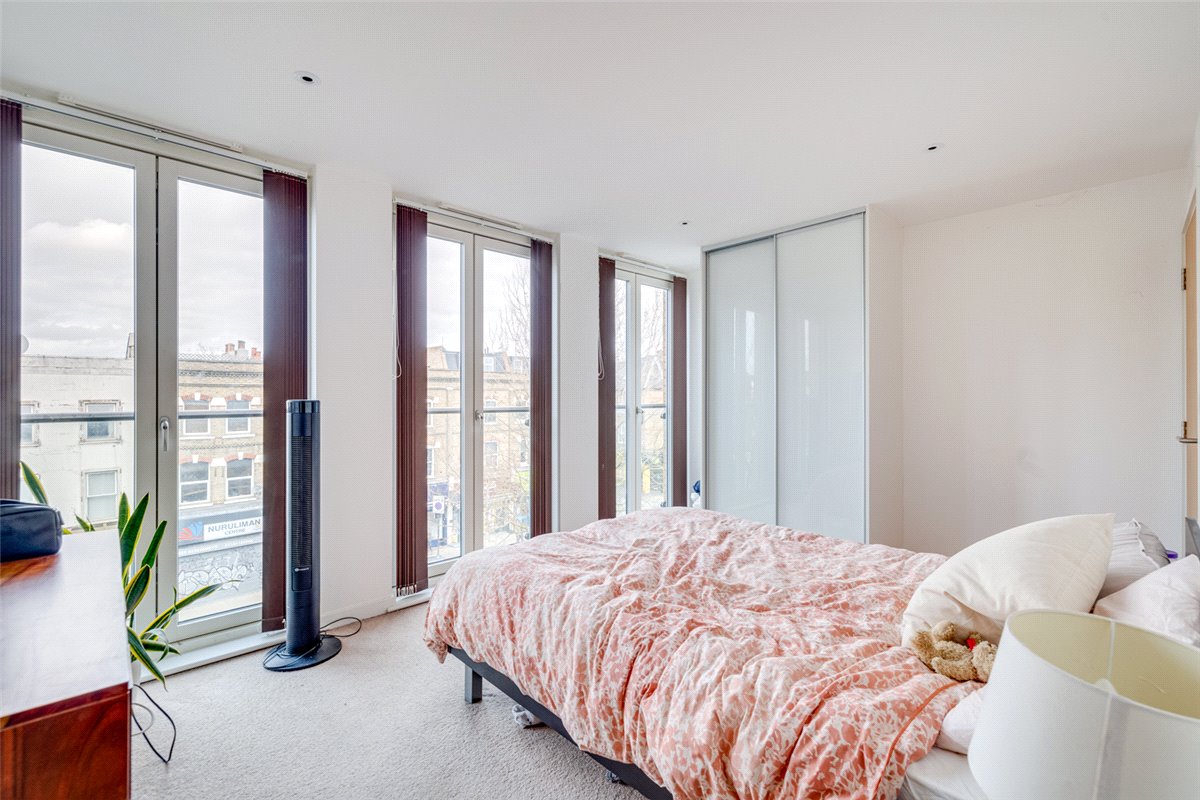 2 bedroom flat, Sharp House, 91 Goldhawk Road W12 - Available