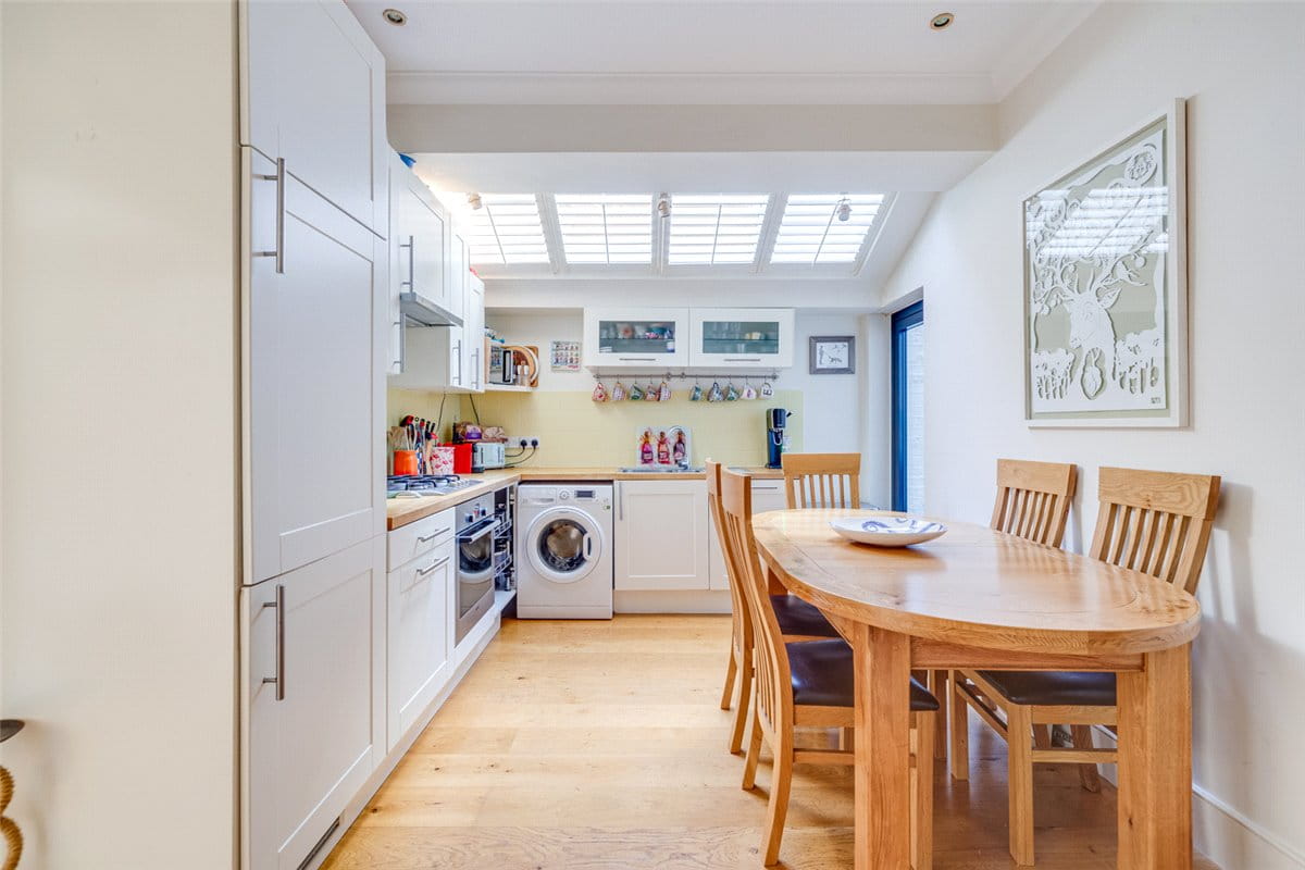 2 bedroom flat, Kingwood Road, London SW6
