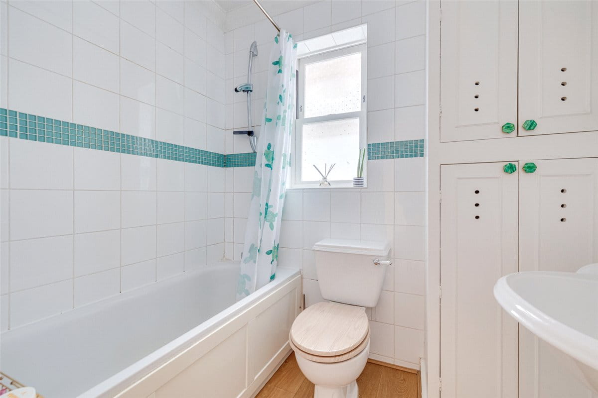 2 bedroom flat, Kingwood Road, London SW6