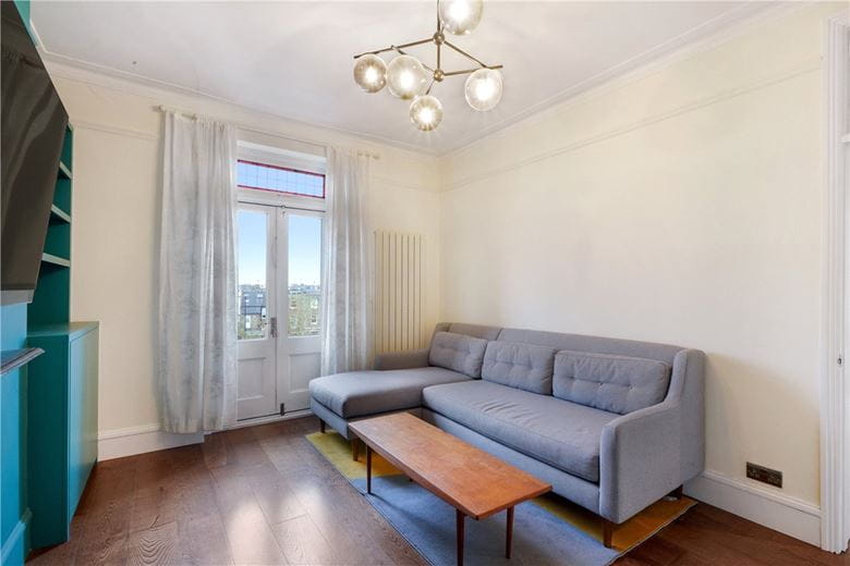 3 bedroom flat, Arundel Mansions, Kelvedon Road SW6 - Let Agreed
