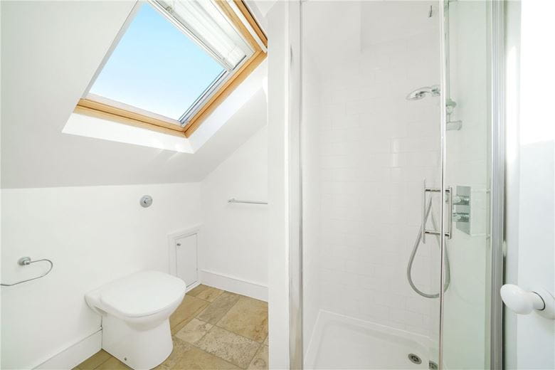 2 bedroom flat, Langthorne Street, London SW6 - Let Agreed