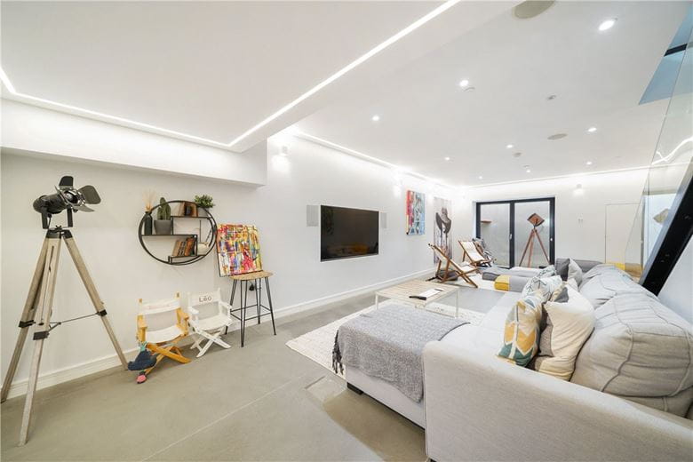 4 bedroom house, Kinnoul Road, London W6 - Available