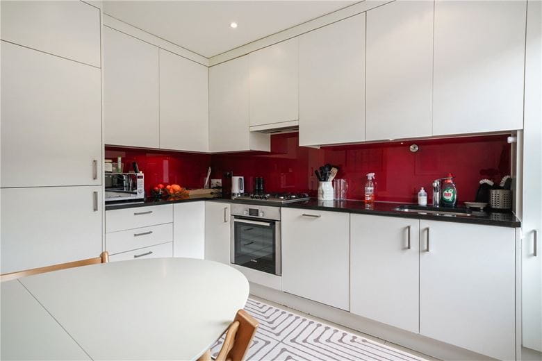 3 bedroom flat, Wardo Avenue, London SW6 - Available