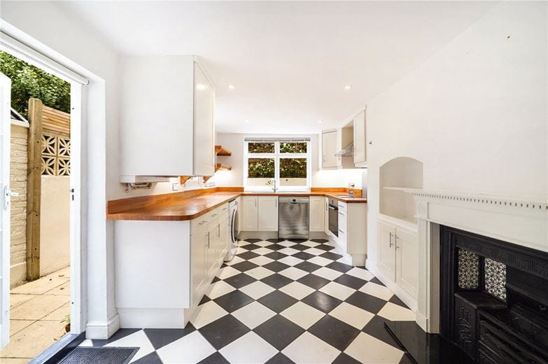 5 bedroom house, Burnthwaite Road, London SW6 - Available