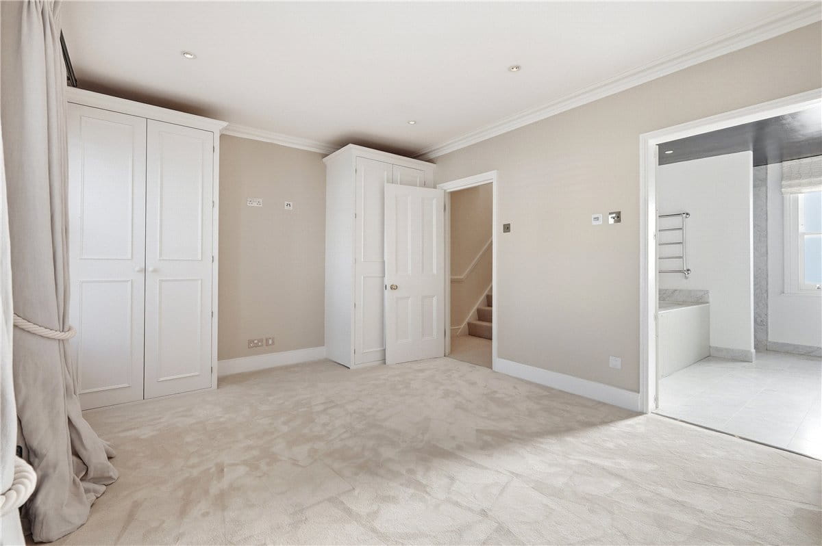 4 bedroom house, Rosaville Road, London SW6 - Available