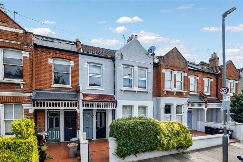 3 bedroom maisonette, Astonville Street, London SW18 - Available