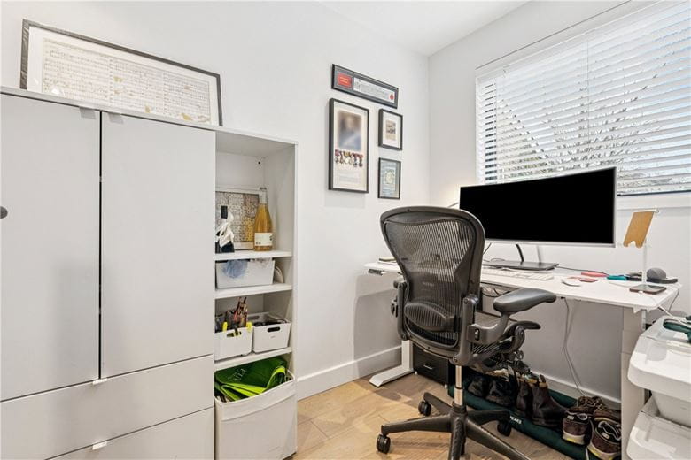 2 bedroom house, North Lodge Close, London SW15 - Available