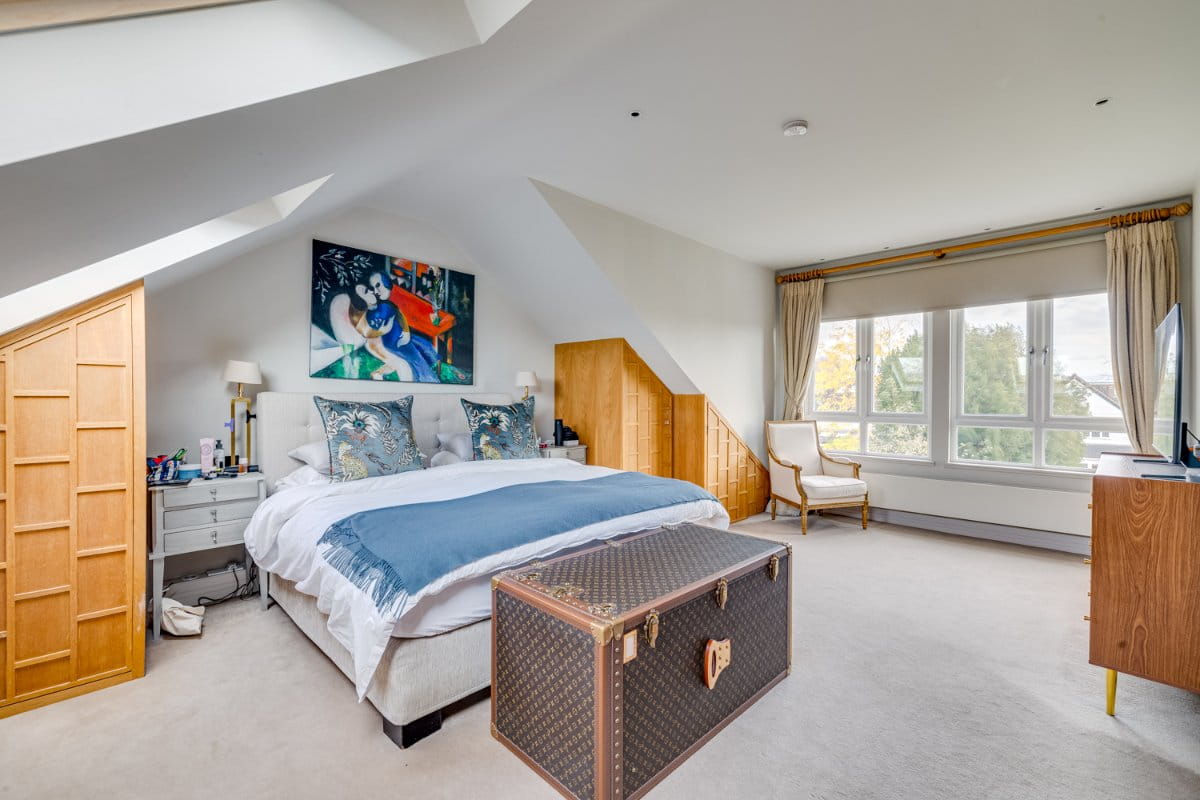 5 bedroom house, Belgrave Road, Barnes SW13 - Available