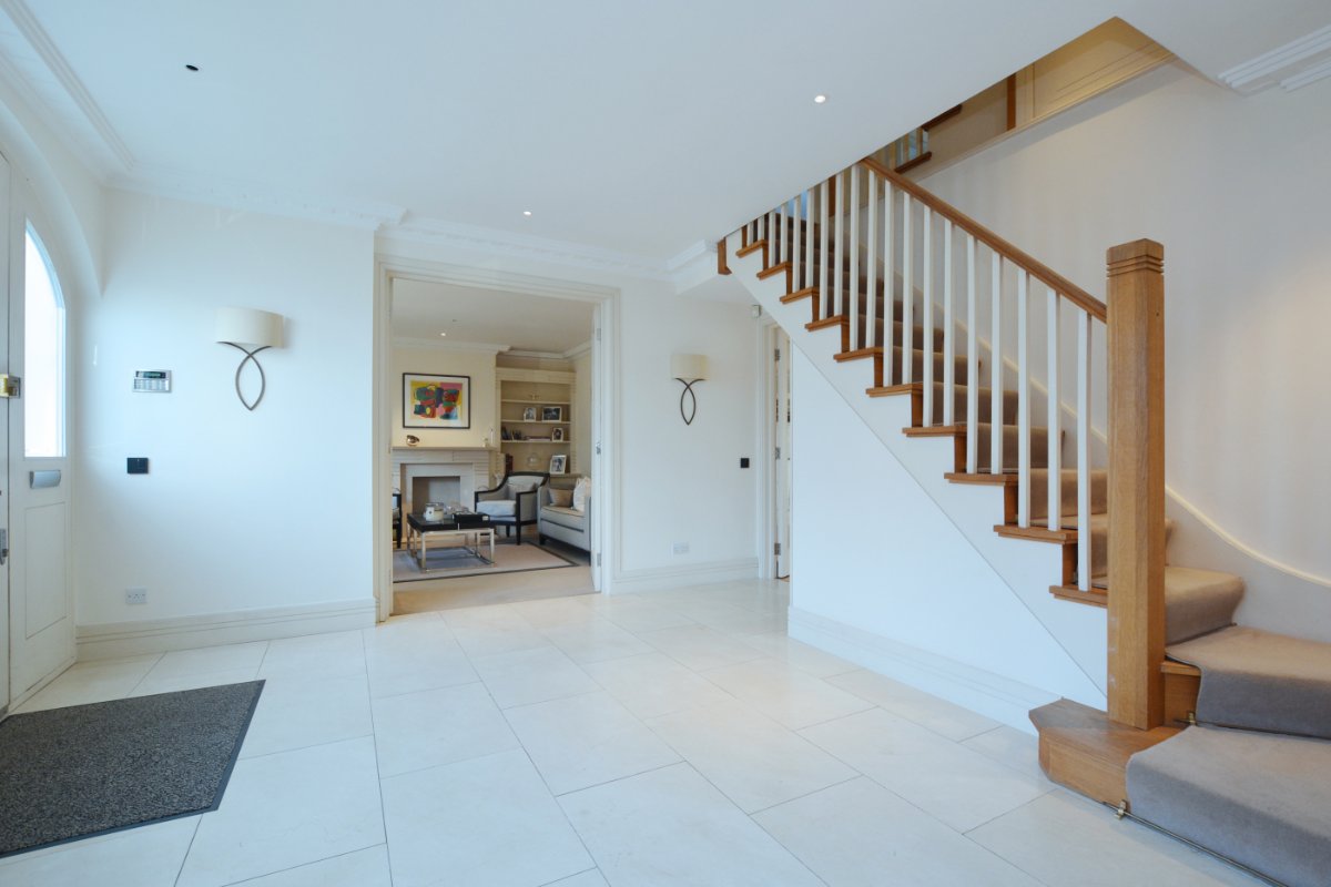 5 bedroom house, Belgrave Road, Barnes SW13 - Available