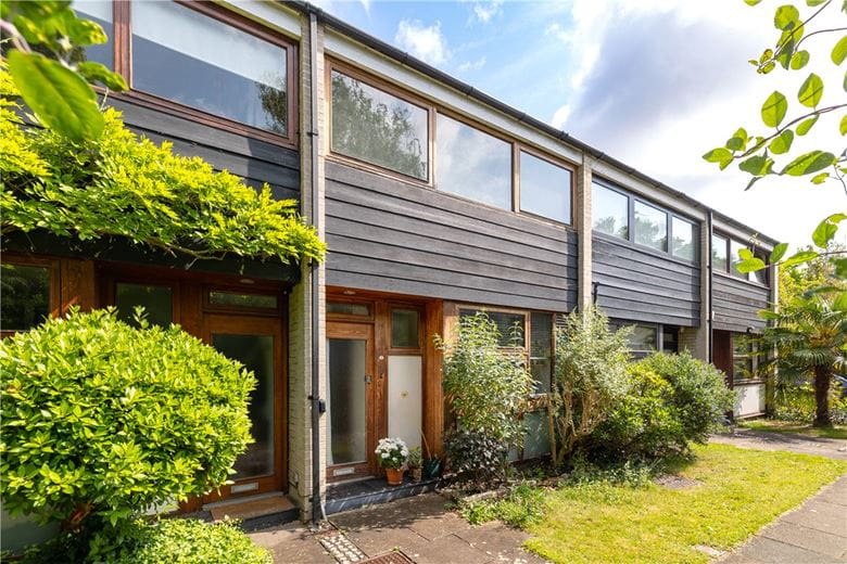 3 bedroom house, Tibbets Close, London SW19 - Available