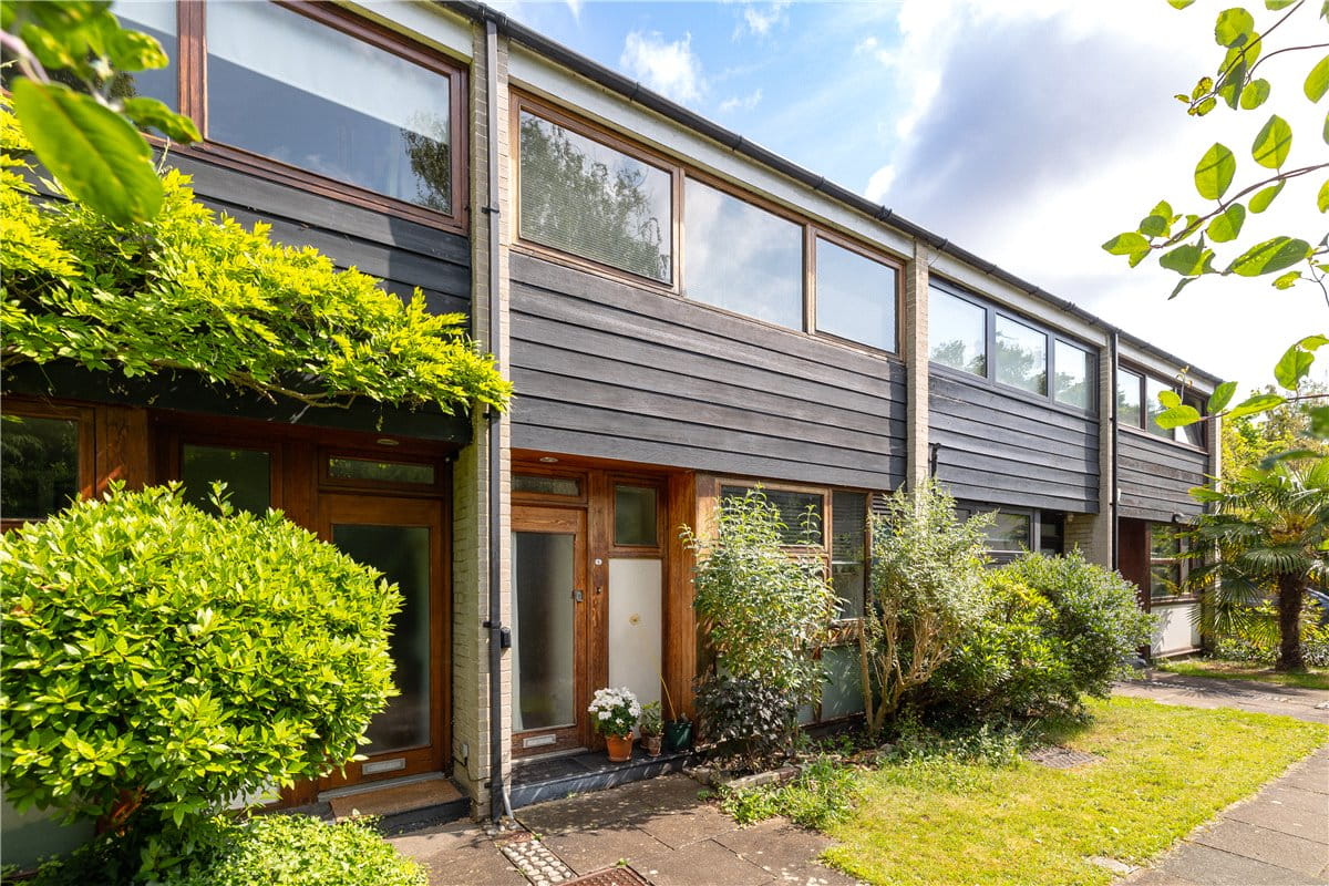 3 bedroom house, Tibbets Close, London SW19 - Sold STC