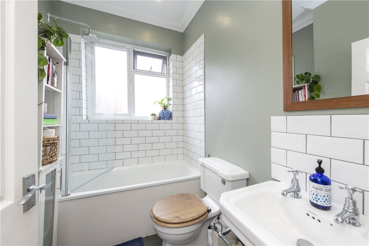 2 bedroom house, Lydden Grove, London SW18 - Sold