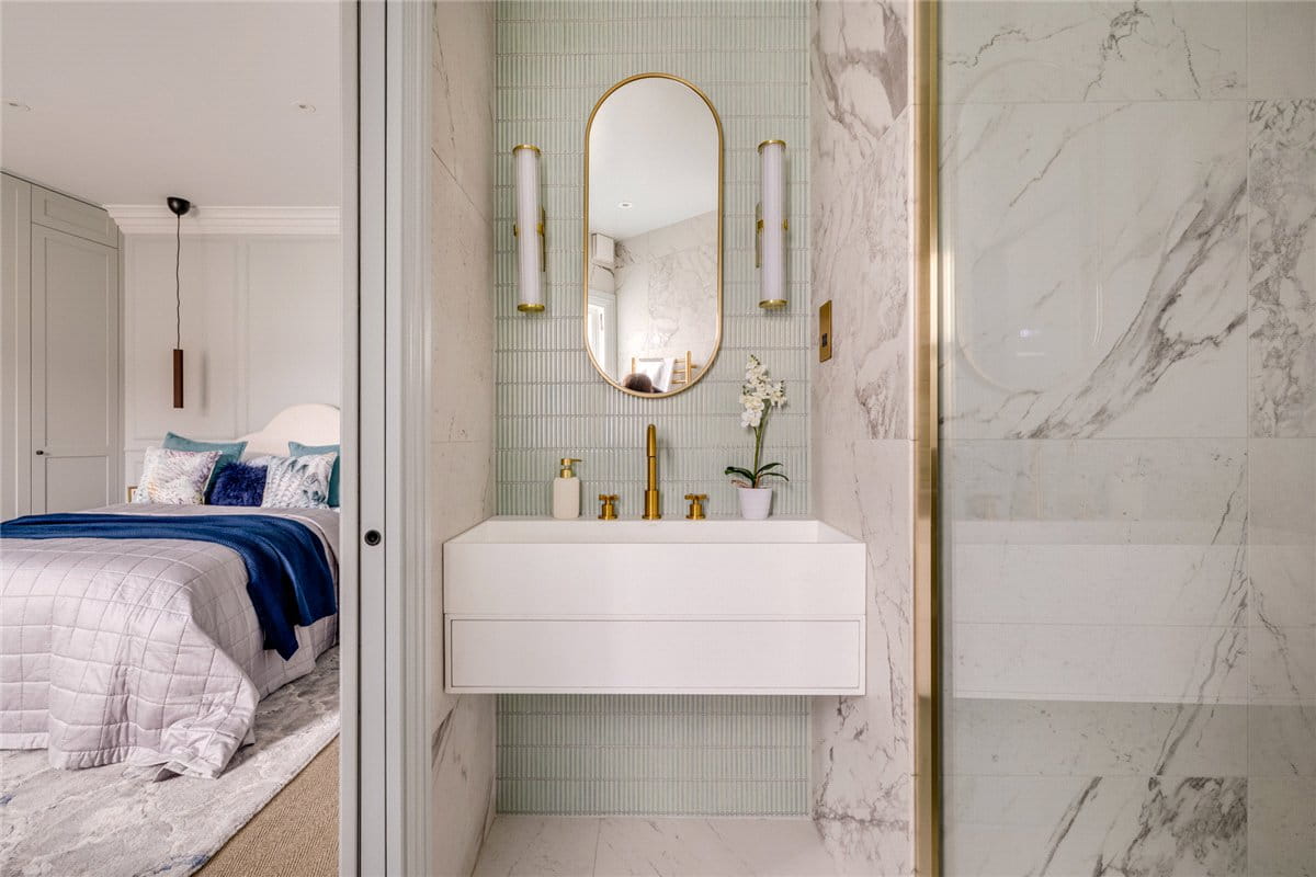 5 bedroom house, Byfeld Gardens, London SW13 - Available