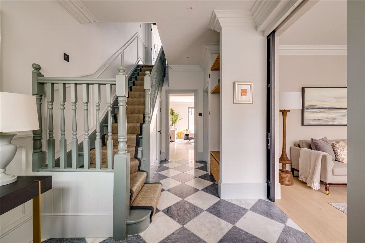 5 bedroom house, Byfeld Gardens, London SW13 - Available