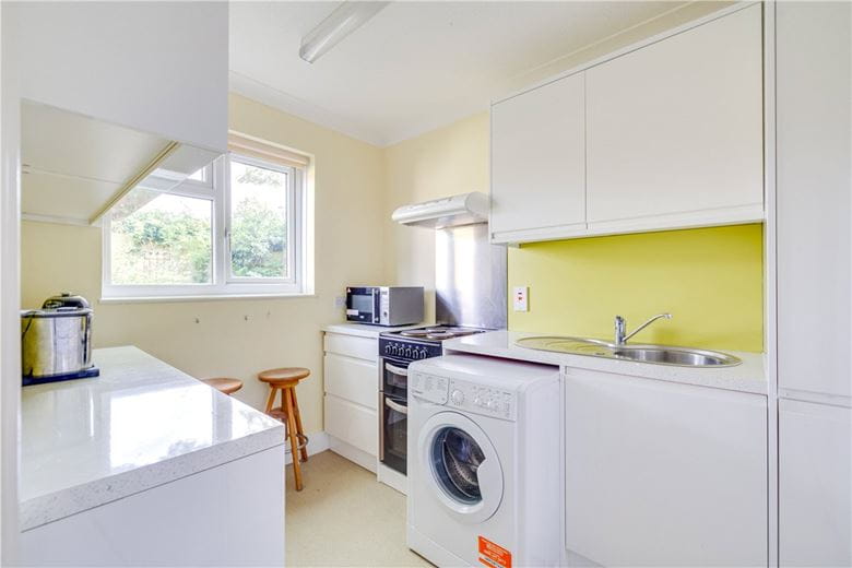 1 bedroom flat, Clarence Lane, London SW15 - Available