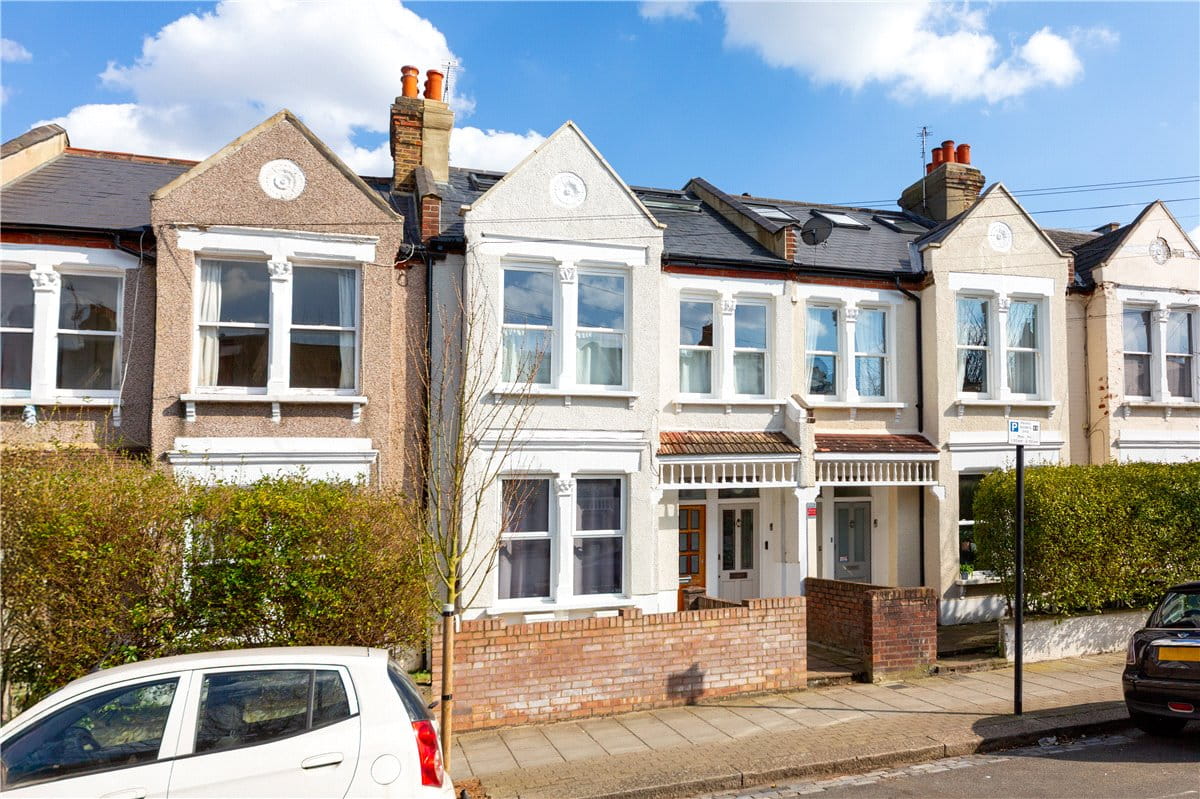 3 bedroom flat, Trentham Street, Wandsworth SW18 - Sold