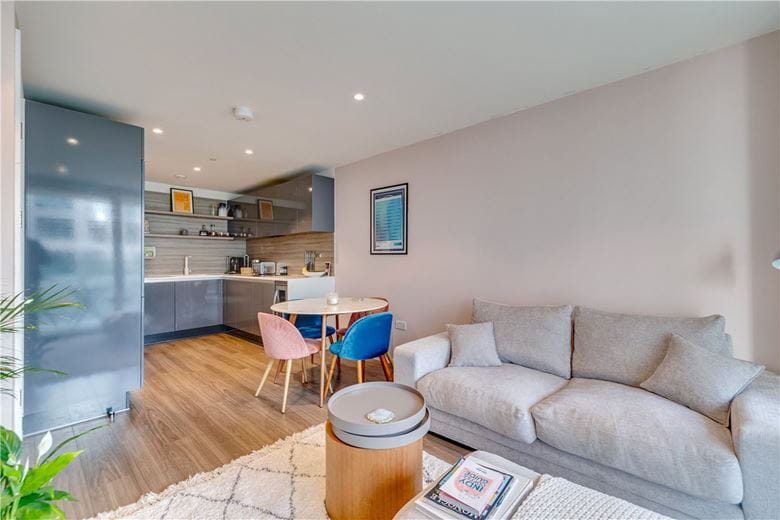 1 bedroom flat, Buckhold Road, London SW18 - Available