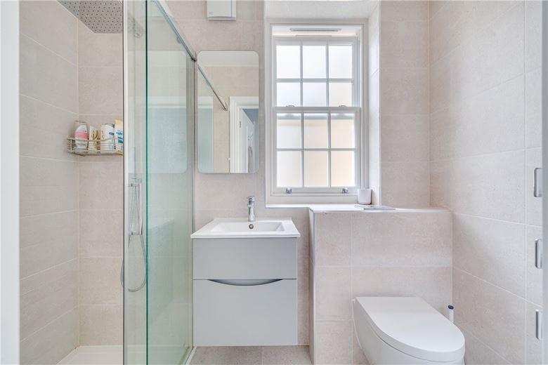 1 bedroom flat, Sefton Street, London SW15 - Available