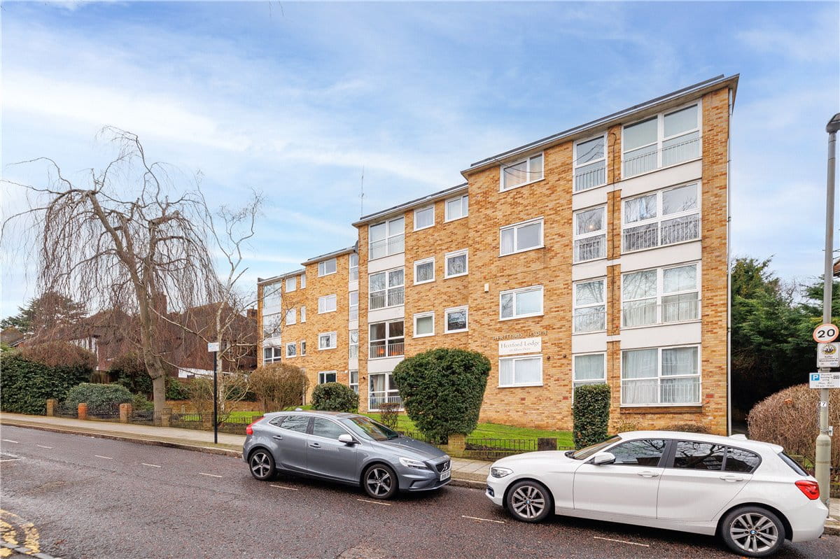2 bedroom flat, Albert Drive, London SW19 - Sold