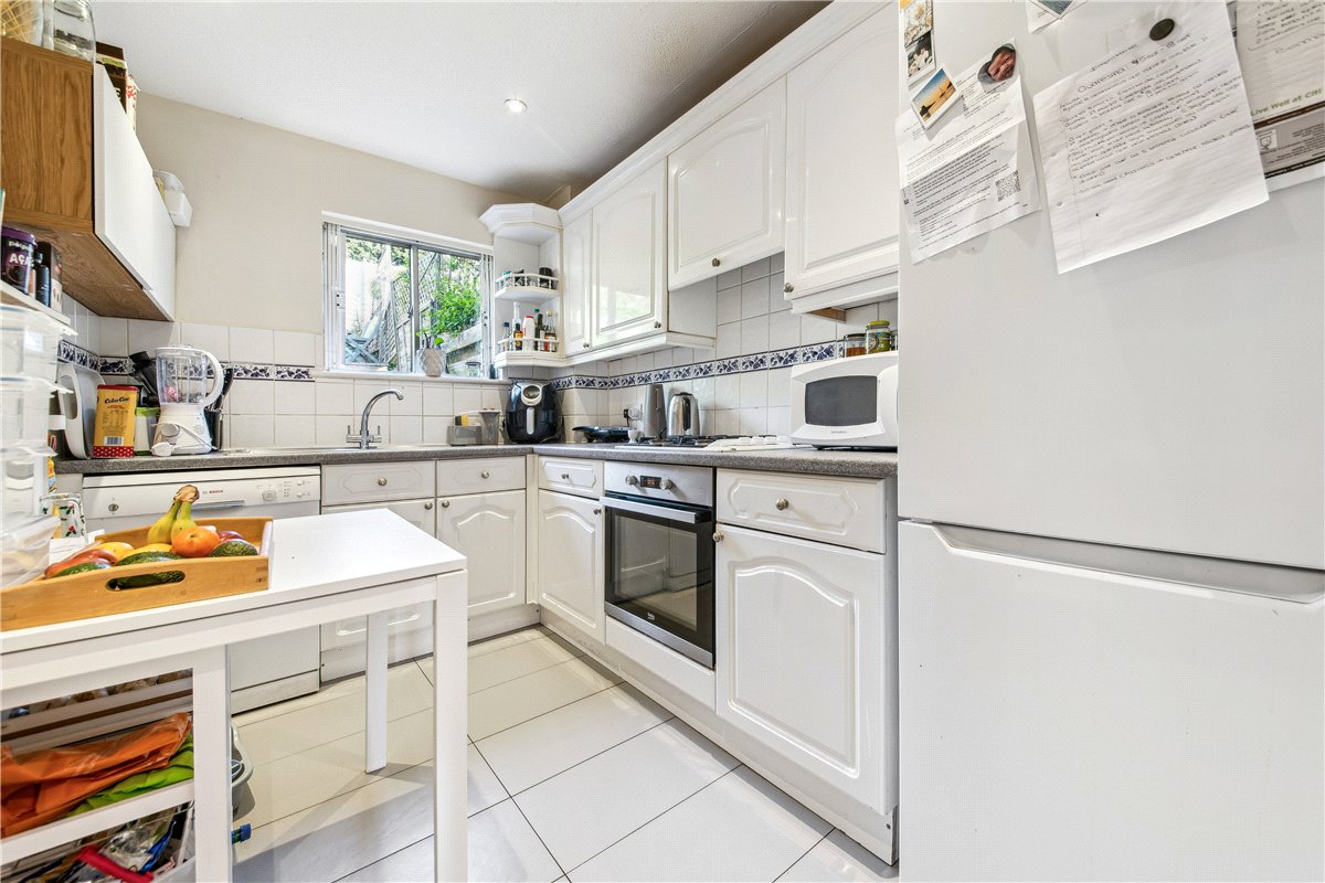 3 bedroom house, Heights Close, Hillview SW20 - Sold STC
