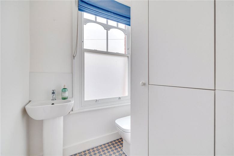 2 bedroom maisonette, Heythorp Street, London SW18 - Sold