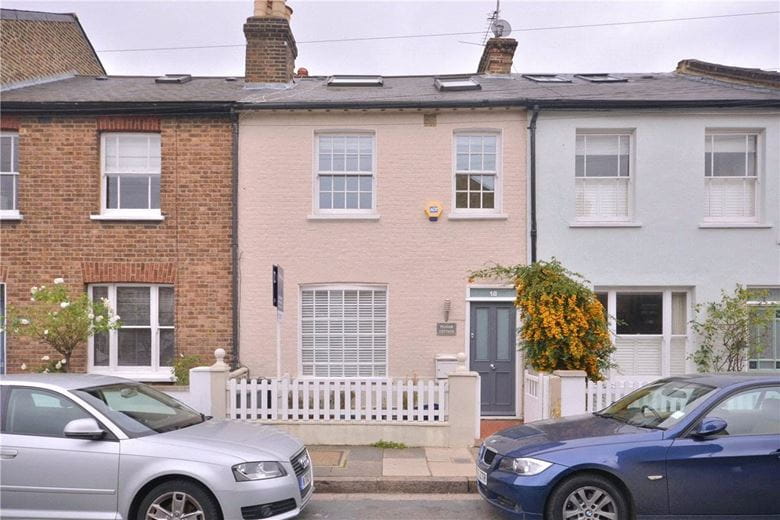 4 bedroom house, Cross Street, London SW13 - Available