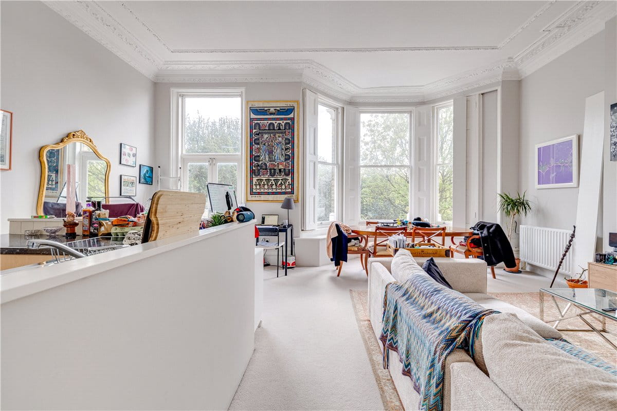 1 bedroom flat, Clapham Common North Side, London SW4 - Sold STC