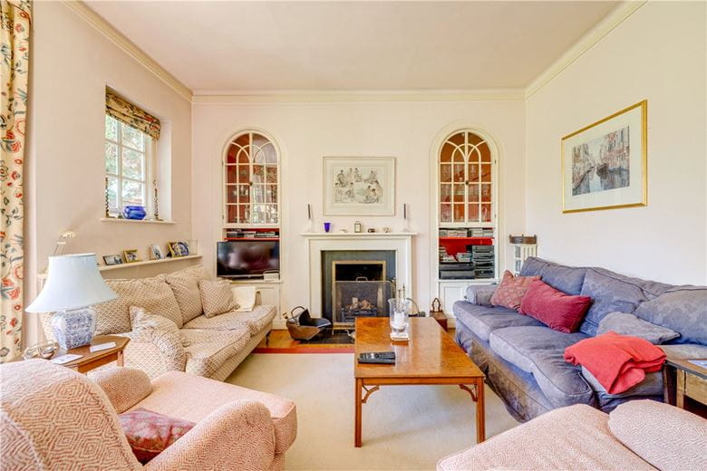 4 bedroom house, Albert Drive, London SW19 - Available