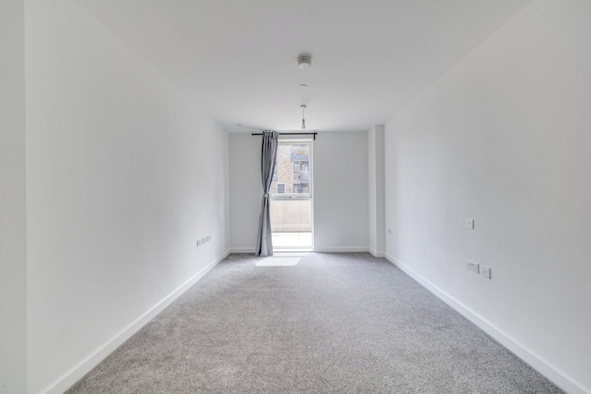 2 bedroom flat, Unity Lane, Hounslow TW3 - Available