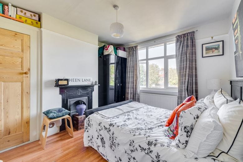 4 bedroom house, Kingsway, London SW14 - Sold STC