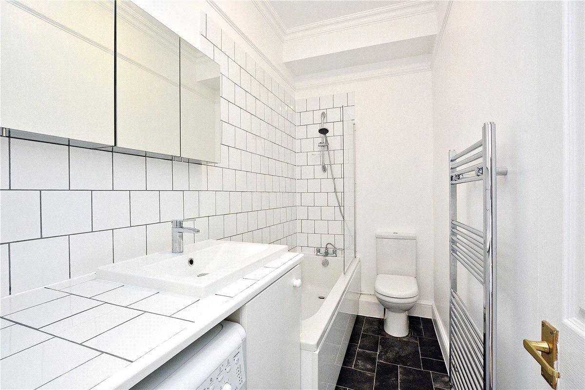 1 bedroom flat, Mortlake High Street, London SW14 - Available