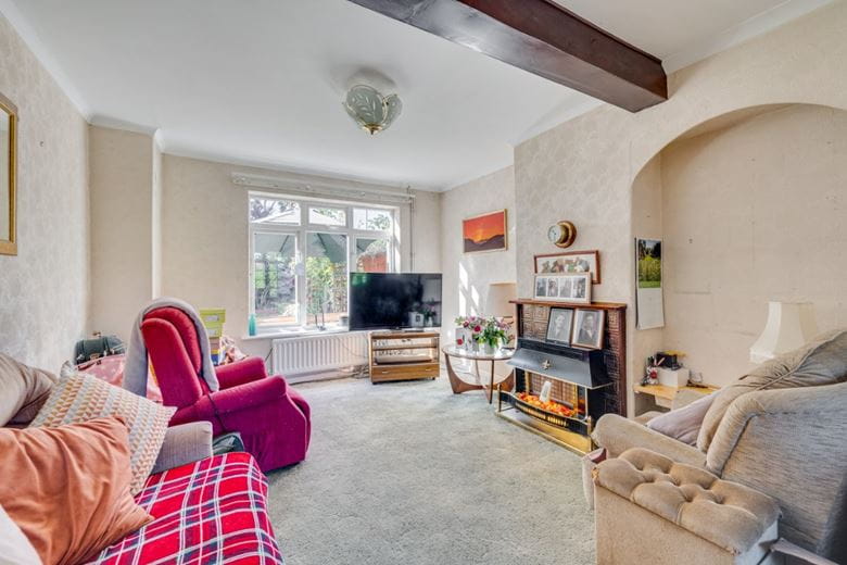 2 bedroom house, Barnes Avenue, SW13 - Available