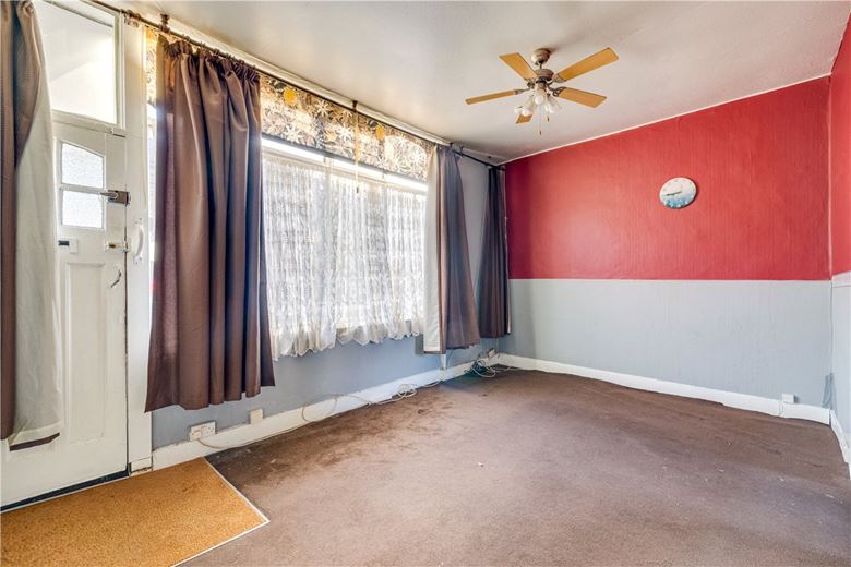 3 bedroom house, Longfield Street, London SW18 - Available