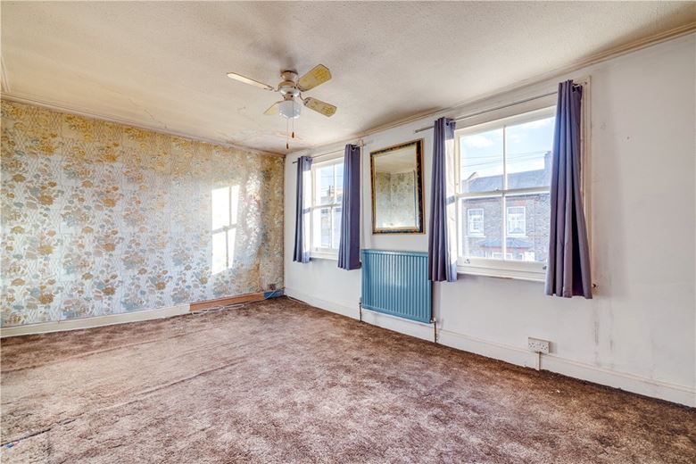 3 bedroom house, Longfield Street, London SW18 - Available