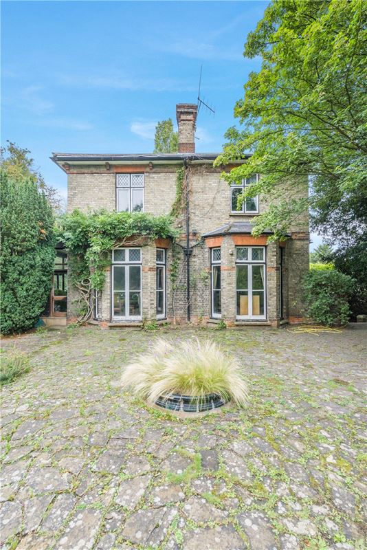  bedroom house, Roehampton Vale, London SW15 - Available