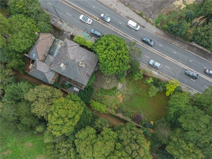  bedroom , Roehampton Vale, London SW15 - Available