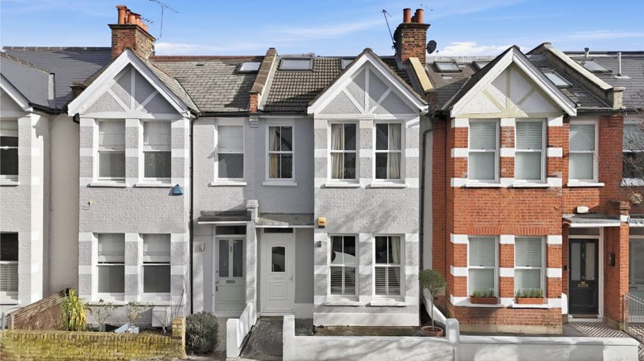 4 bedroom house, Second Avenue, London SW14 - Available