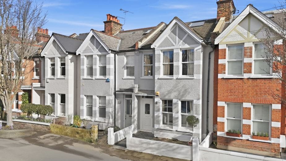 4 bedroom house, Second Avenue, London SW14 - Available