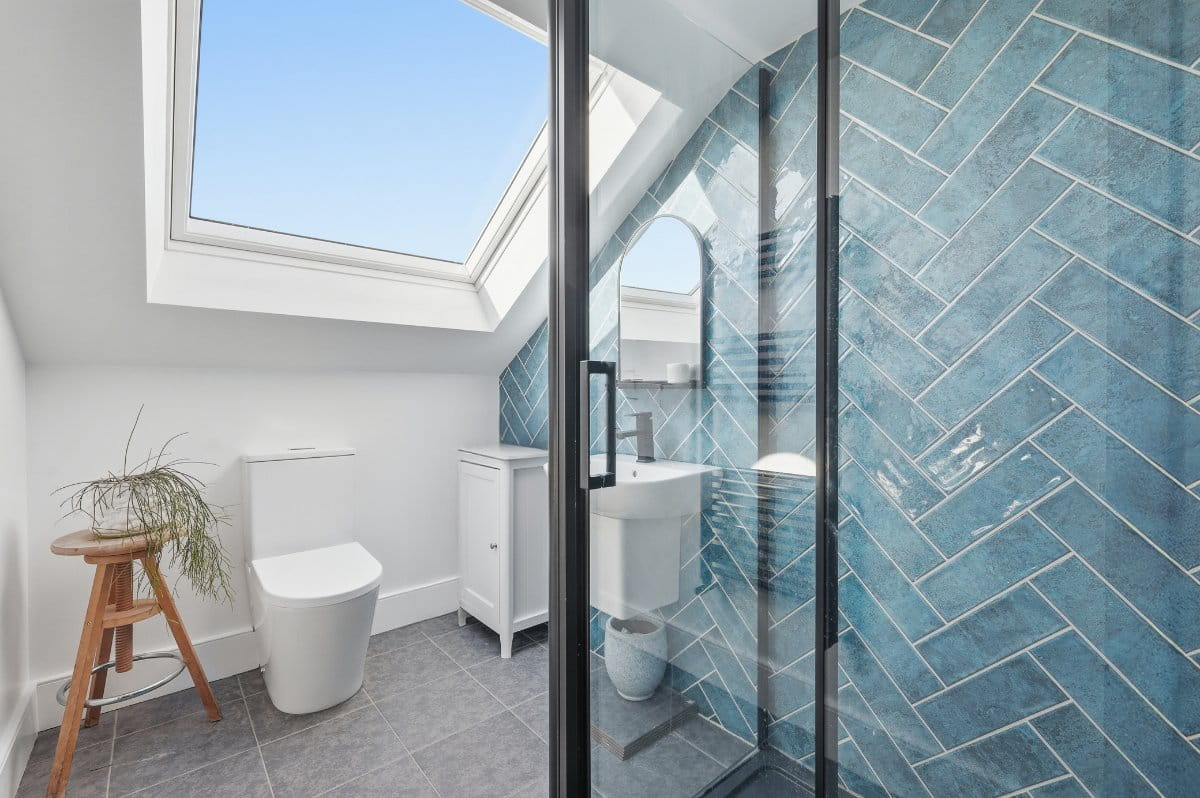 4 bedroom house, Second Avenue, London SW14 - Available