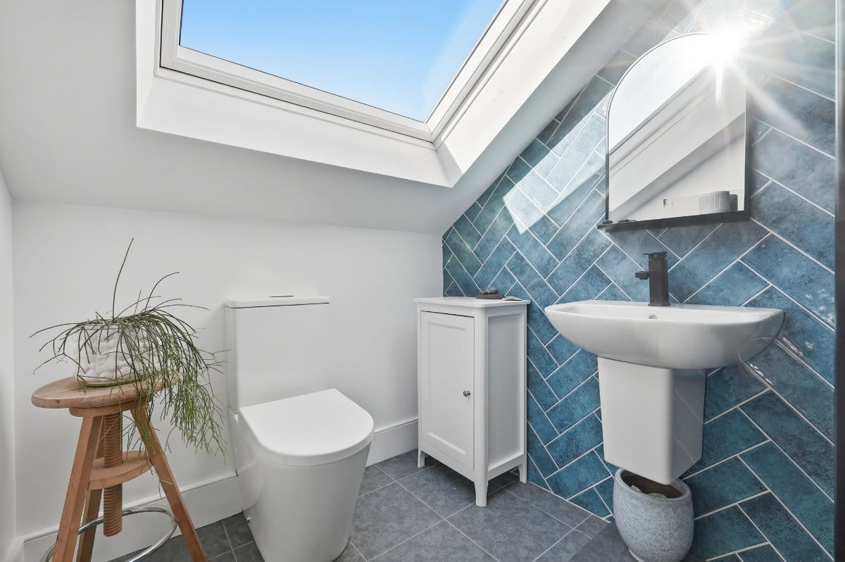 4 bedroom house, Second Avenue, London SW14 - Available