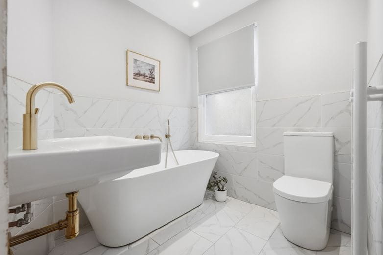 4 bedroom house, Second Avenue, London SW14 - Available