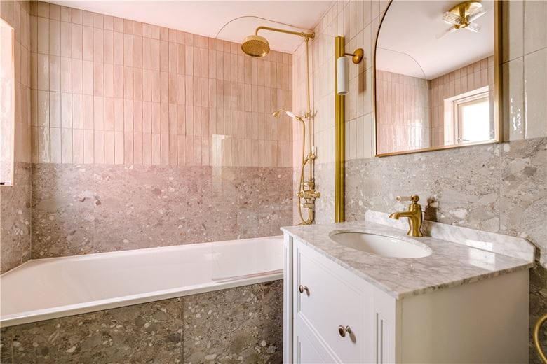 6 bedroom house, Acton Lane, London W4 - Available