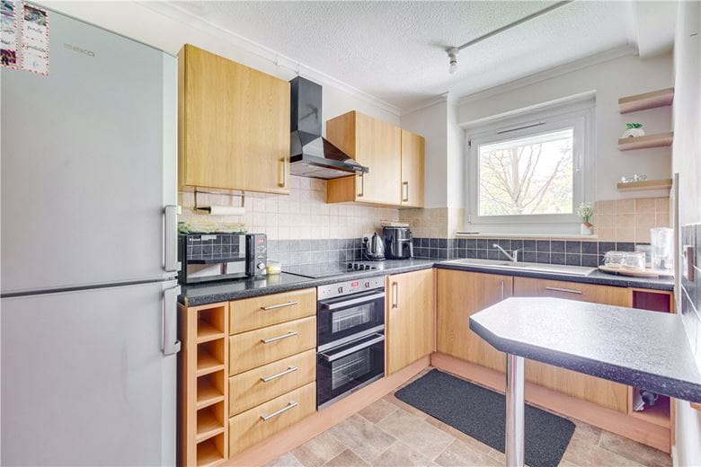 2 bedroom flat, Whitlock Drive, London SW19 - Available