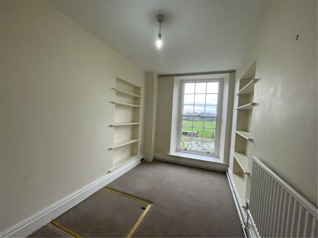 6 bedroom , Chirk, Wrexham LL14 - Available