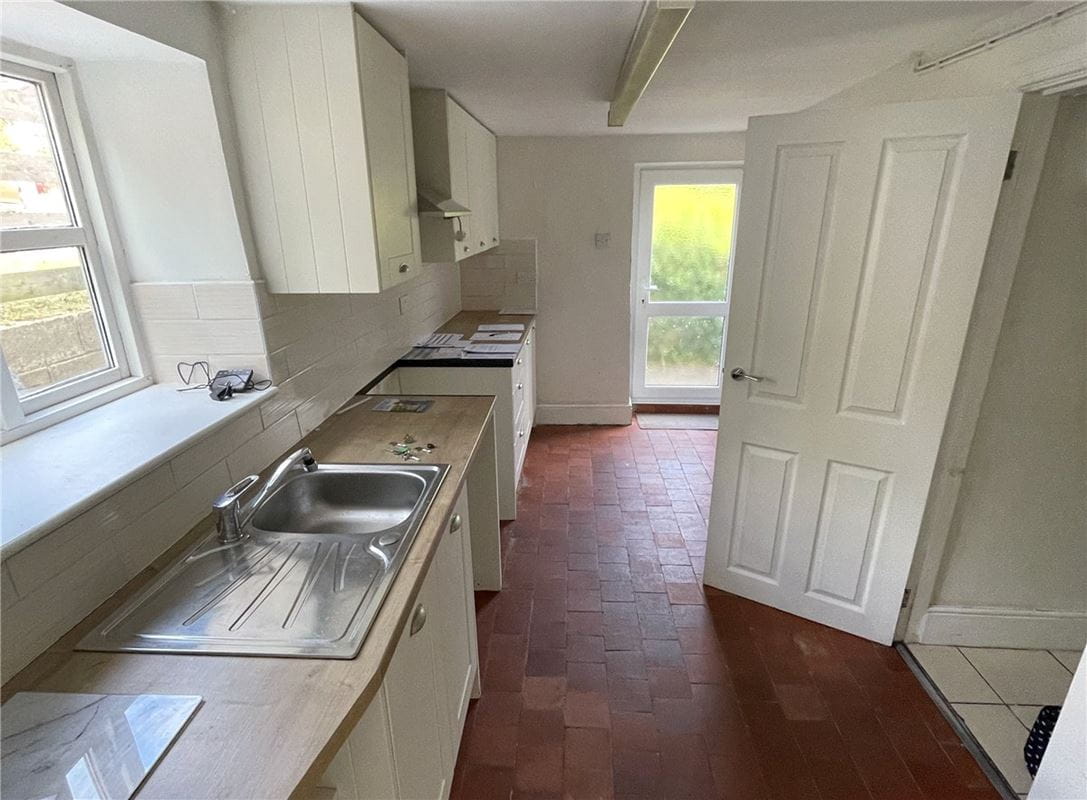 2 bedroom house, Wrexham Road, Pontblyddyn CH7 - Available