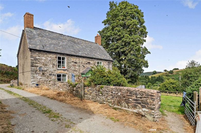 151 acres Farm, Tregeiriog, Llangollen LL20 - Available