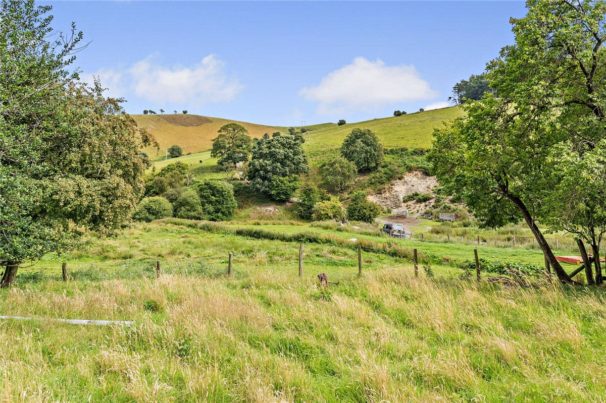 151 acres Farm, Tregeiriog, Llangollen LL20 - Available